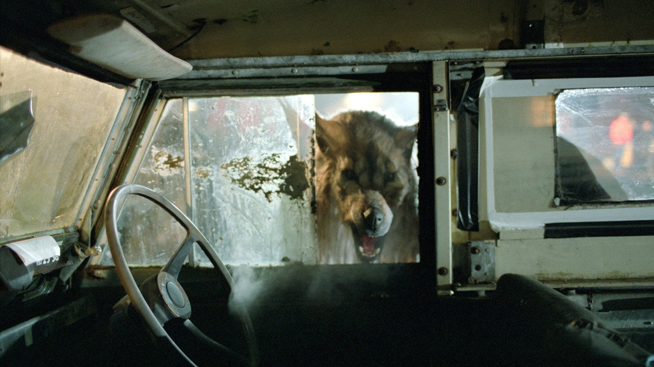 Dog Soldiers (2002) backdrop artwork