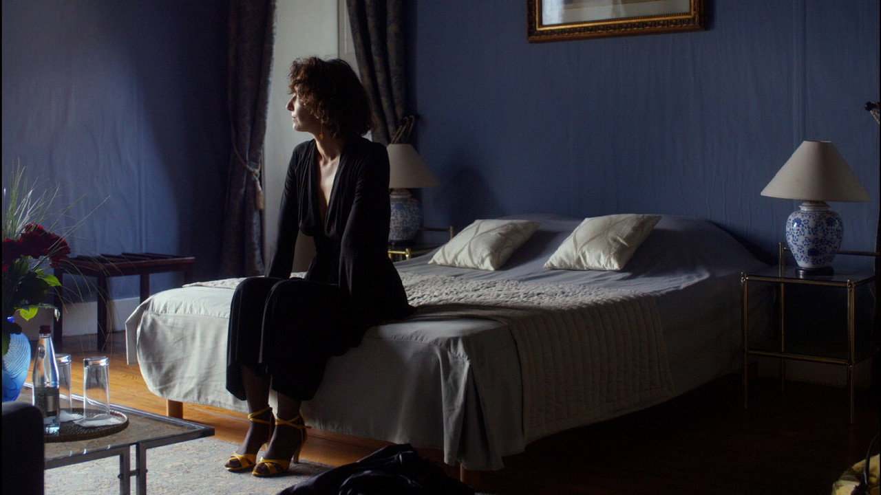 The Blue Room (2014) backdrop artwork