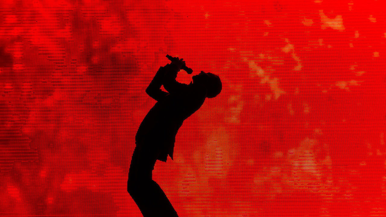 Aziz Ansari: Live at Madison Square Garden (2015) backdrop artwork