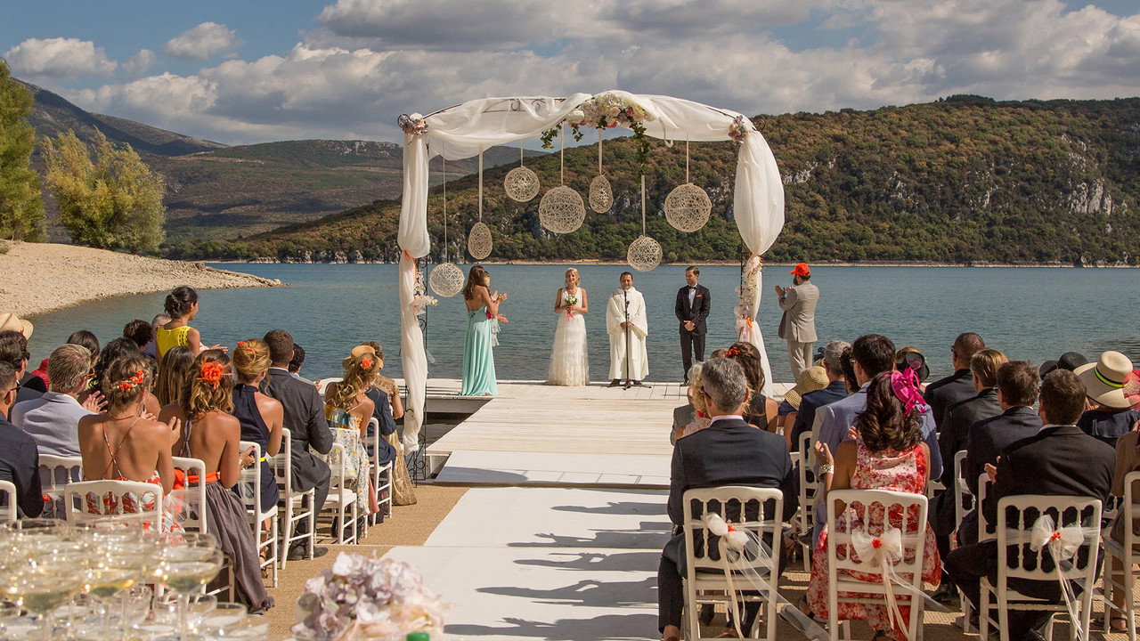 Wedding Unplanned (2017) backdrop artwork