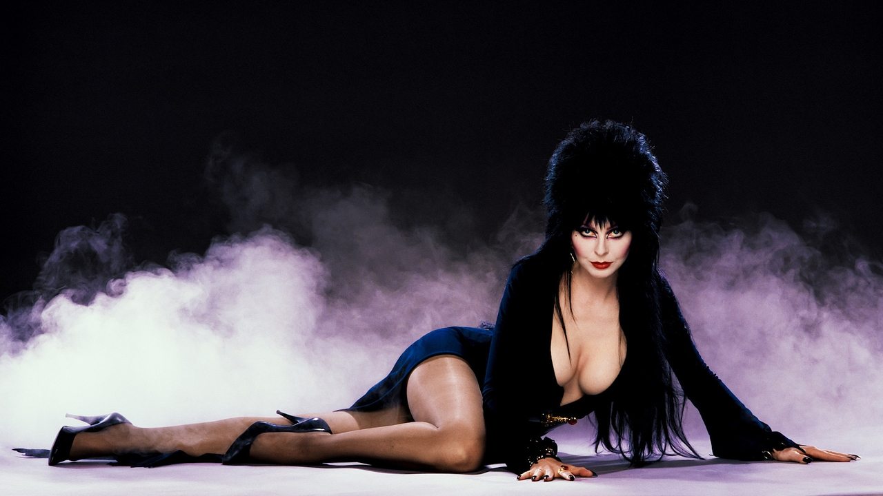 Elvira: Mistress of the Dark (1988) backdrop artwork