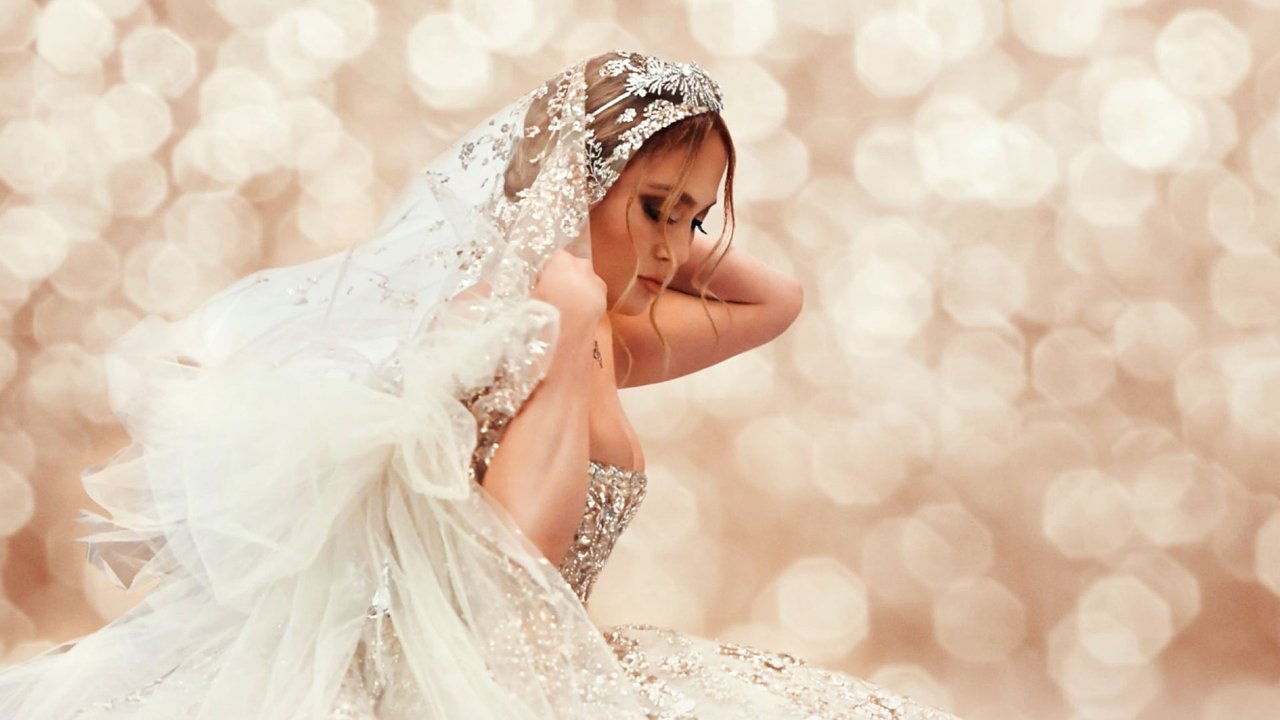 Marry Me (2022) backdrop artwork
