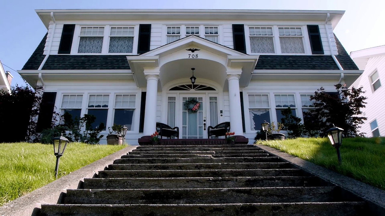 Welcome Home: Mary Reber and the Twin Peaks Palmer House (2021) backdrop artwork