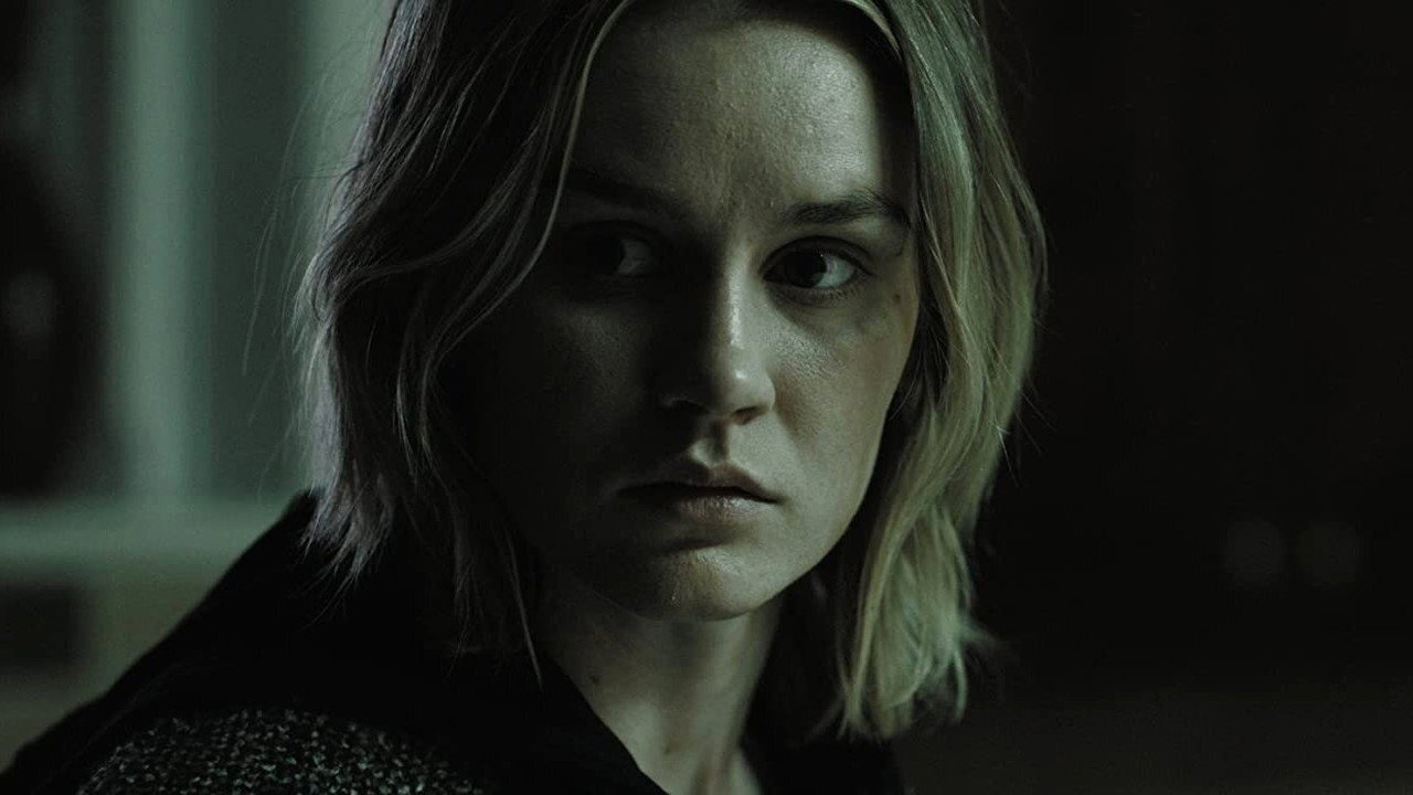 The Girl Who Got Away (2021) backdrop artwork