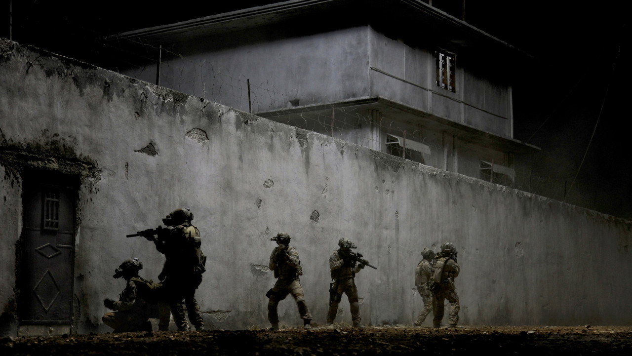 Zero Dark Thirty (2012) backdrop artwork