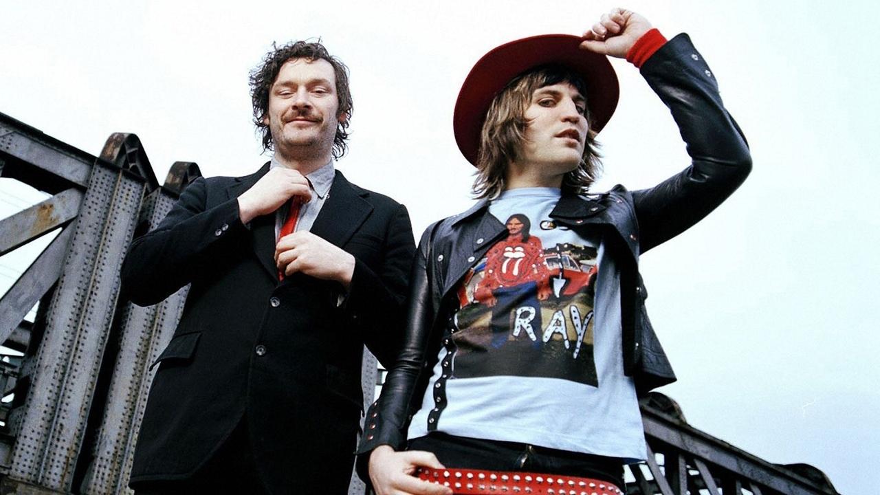 The Mighty Boosh (2004) series backdrop artwork